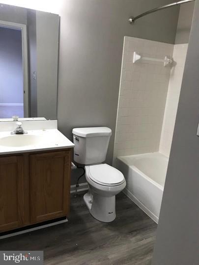 PINEY ORCHARD - Residential Lease