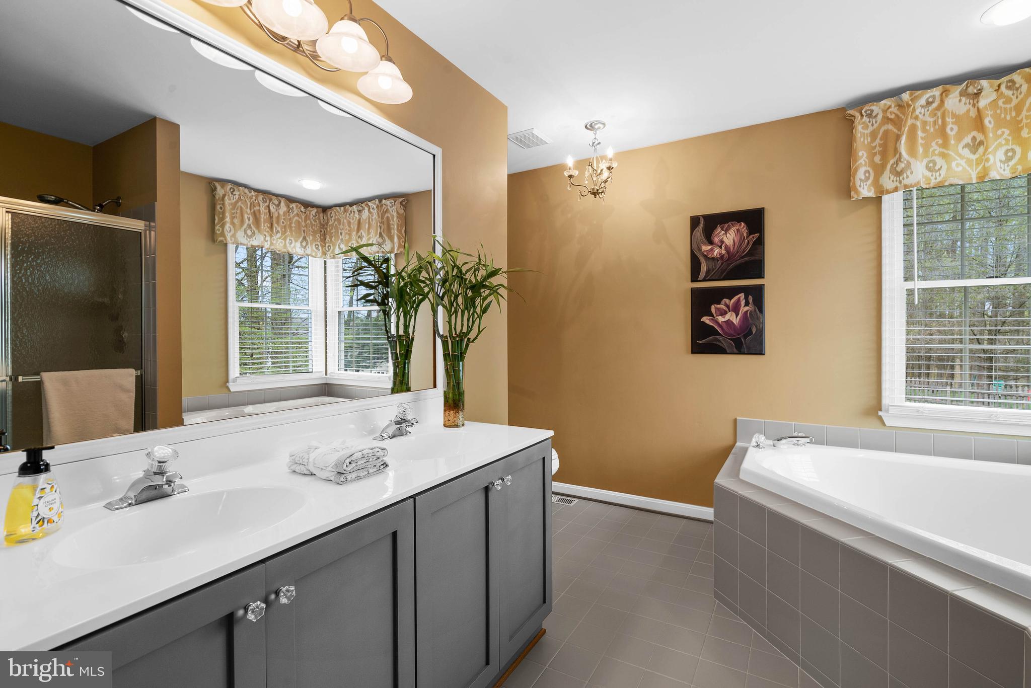 MOUNT HEBRON - Residential