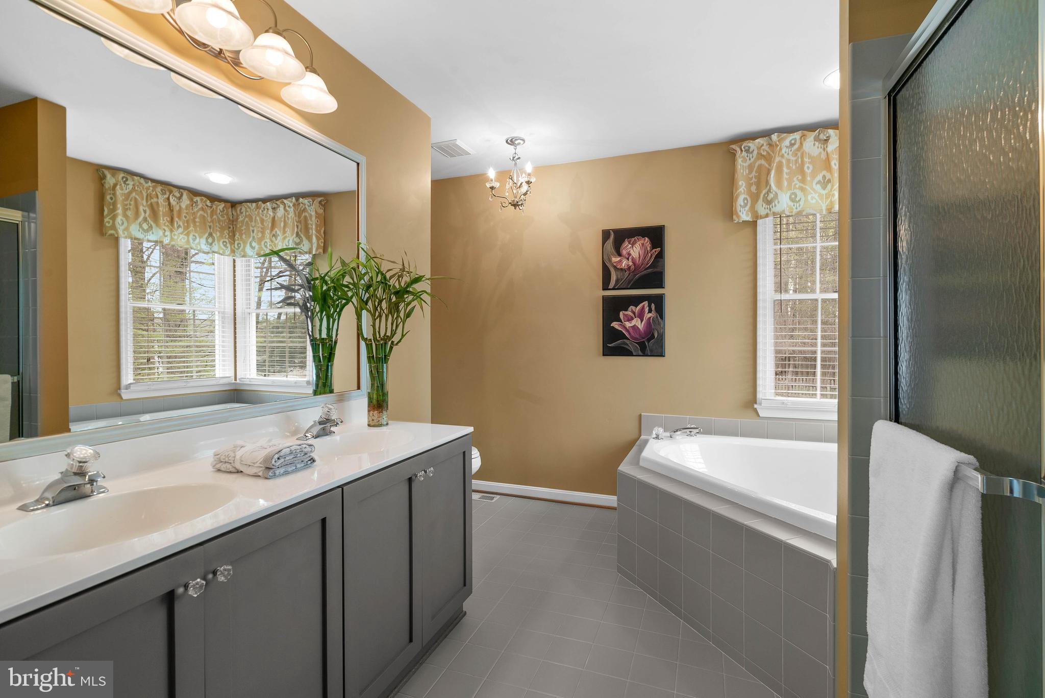 MOUNT HEBRON - Residential