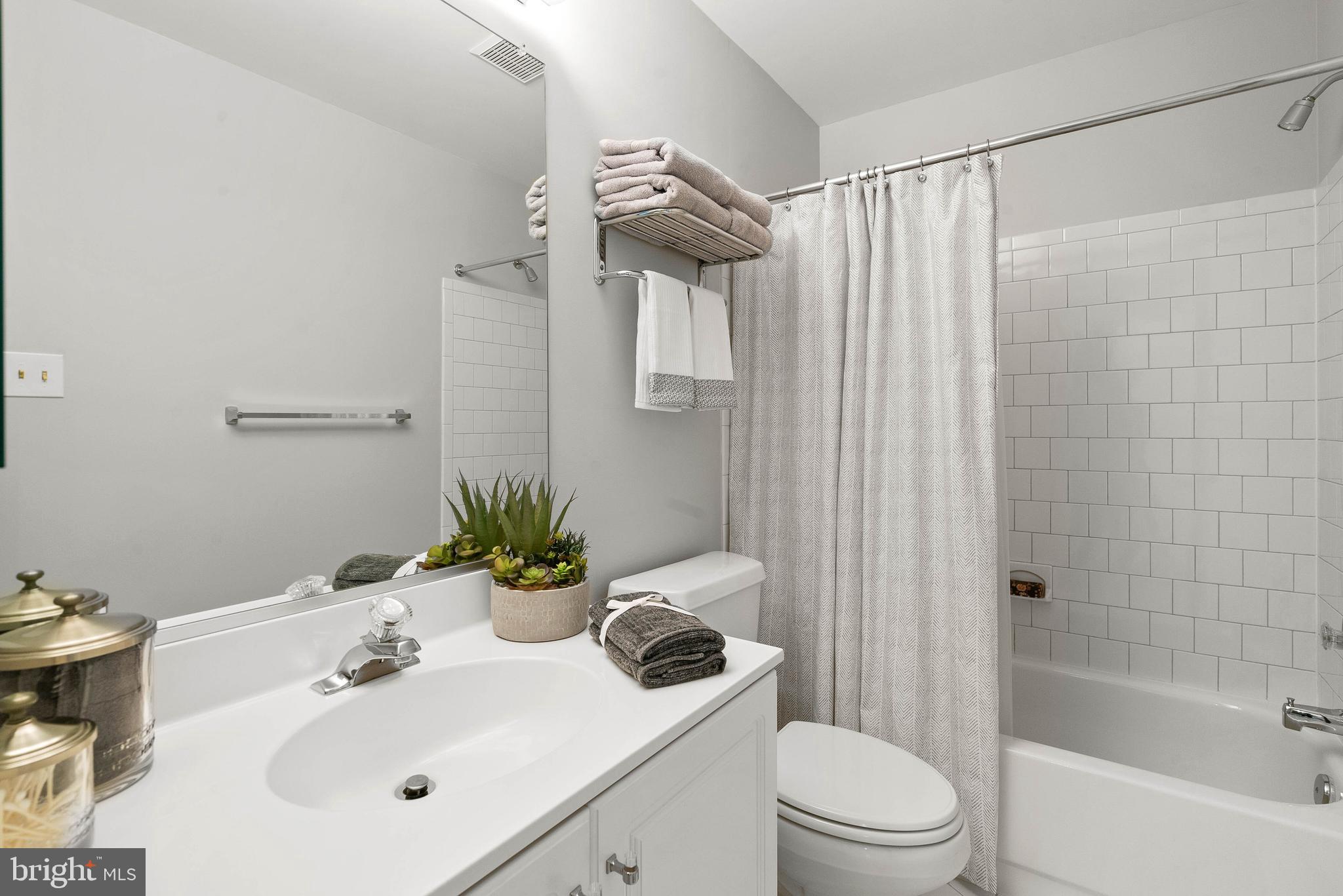 MOUNT HEBRON - Residential