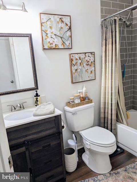 MONTGOMERY WOODS - Residential