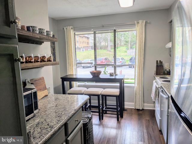 MONTGOMERY WOODS - Residential