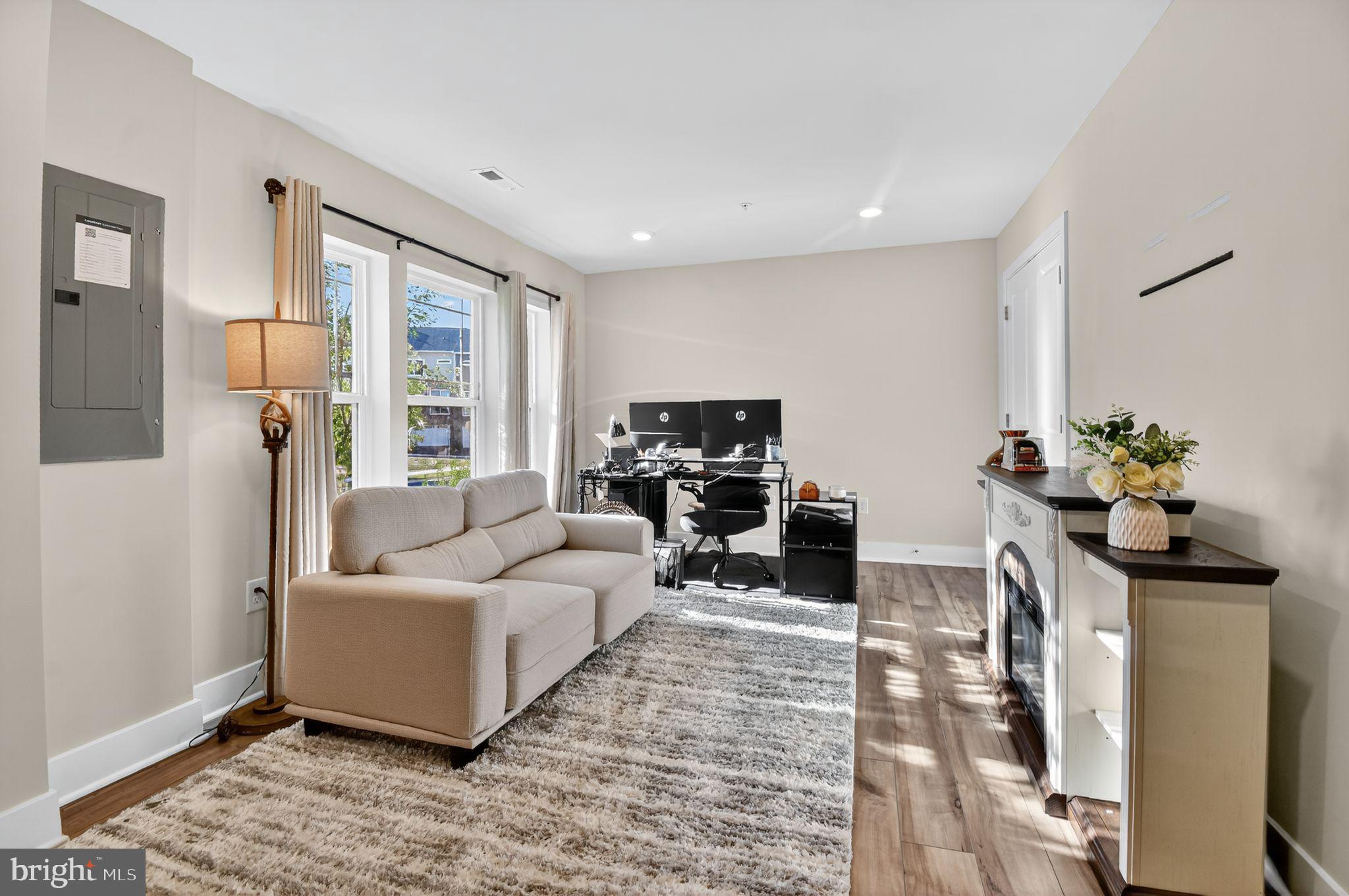 BRYANS ROAD - Residential Lease