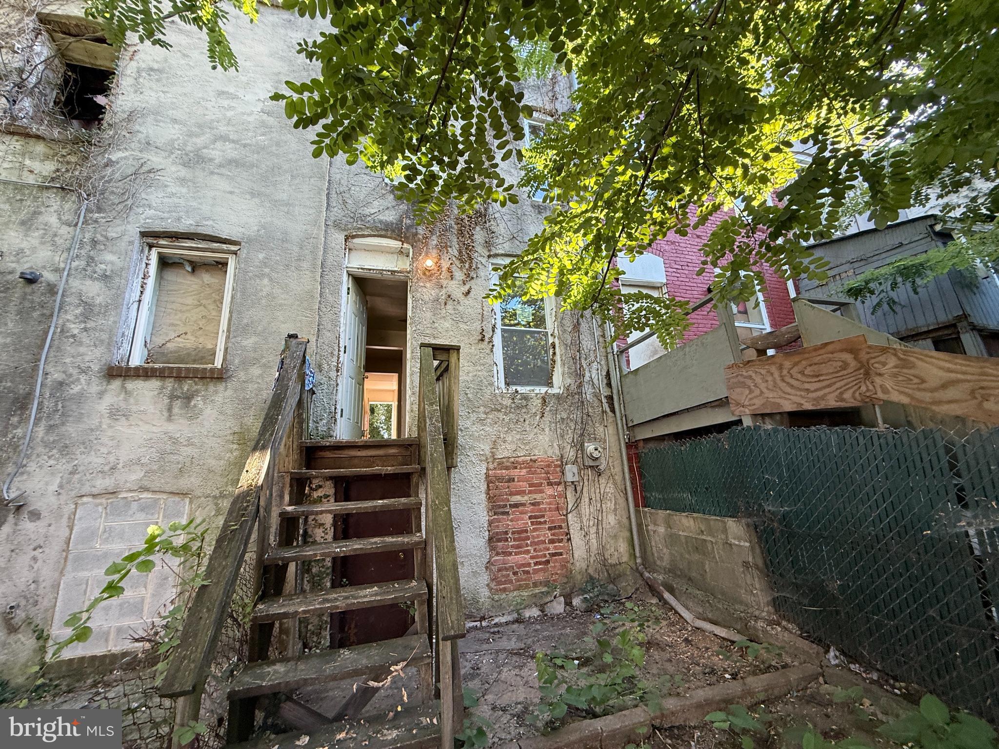 BOOTH-BOYD - Residential