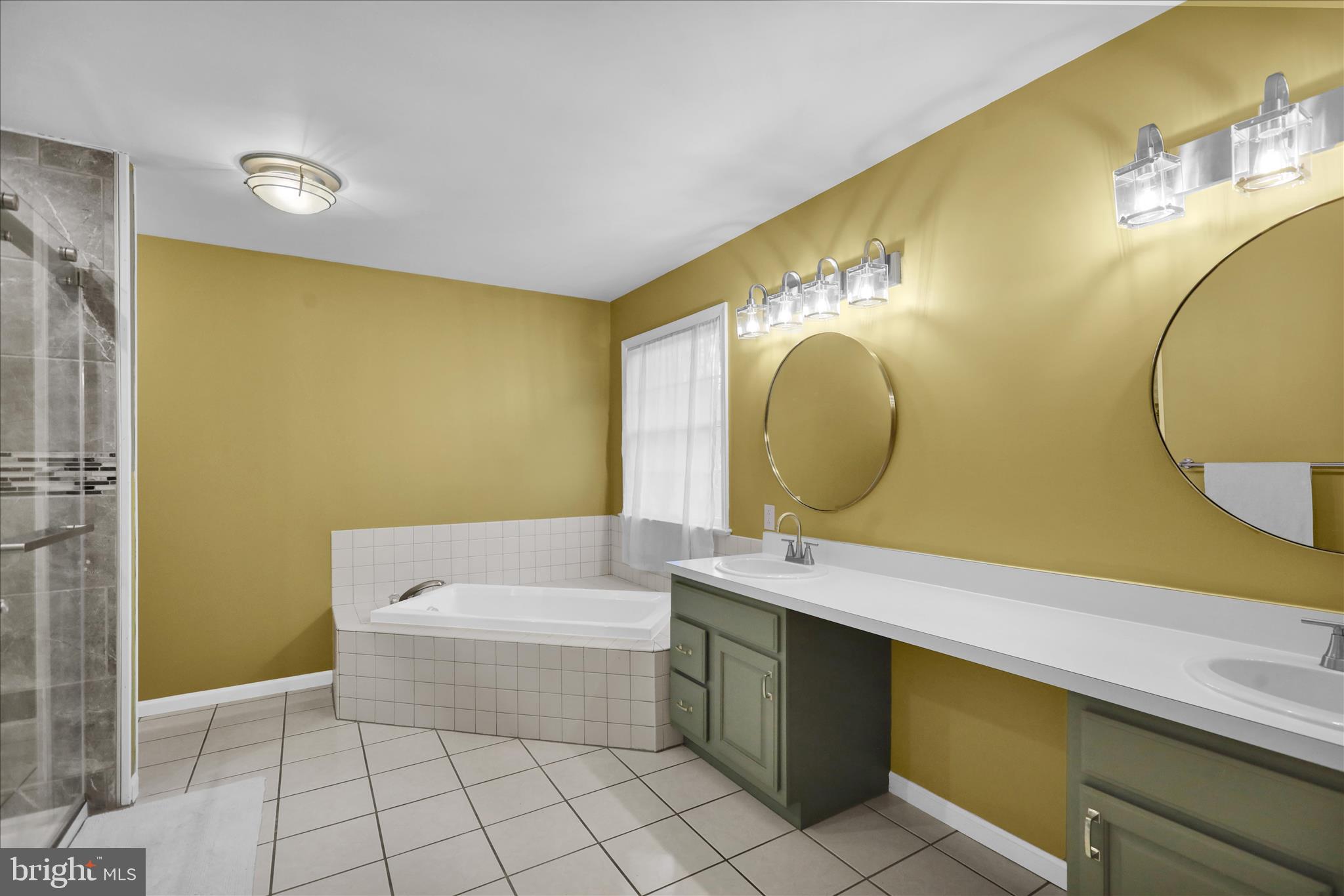 RIDGEVIEW - Residential