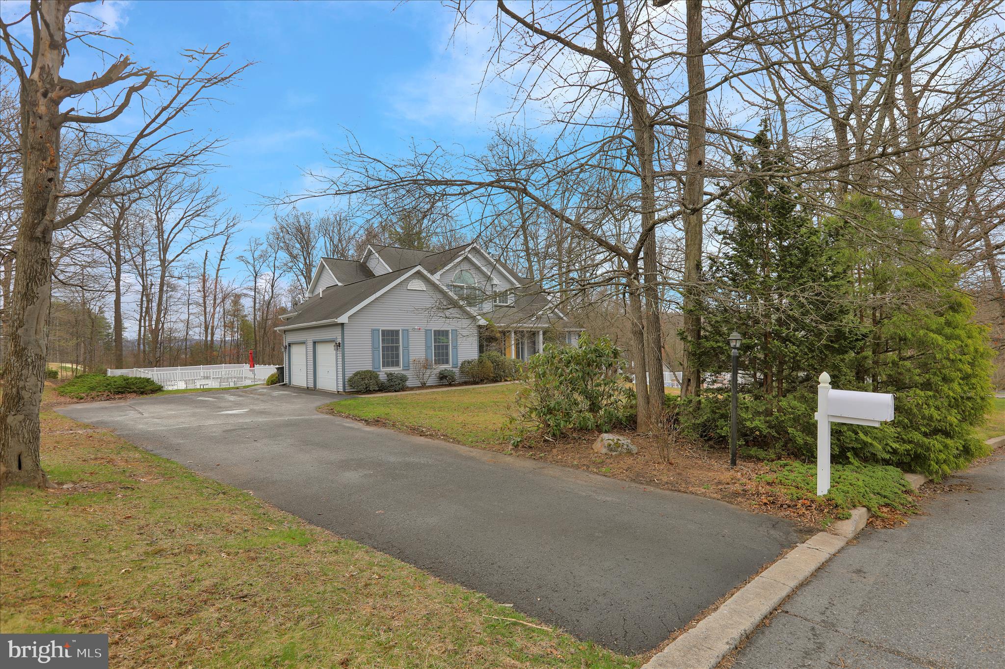 2004 RIDGEVIEW DRIVE