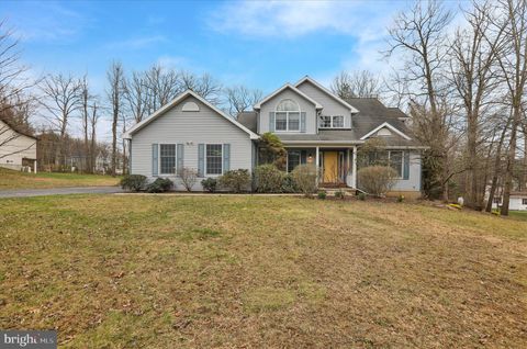 2004 RIDGEVIEW DRIVE ORWIGSBURG PA 17961