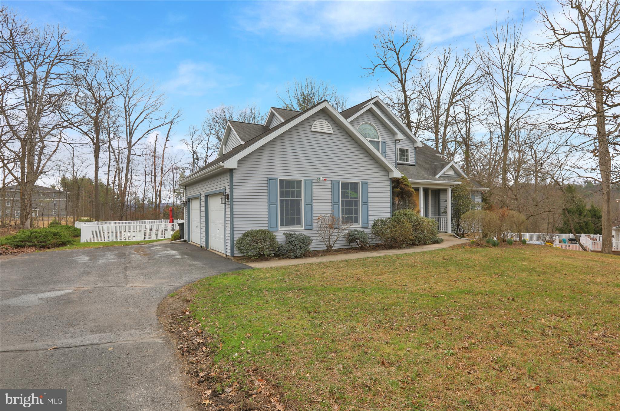 2004 RIDGEVIEW DRIVE