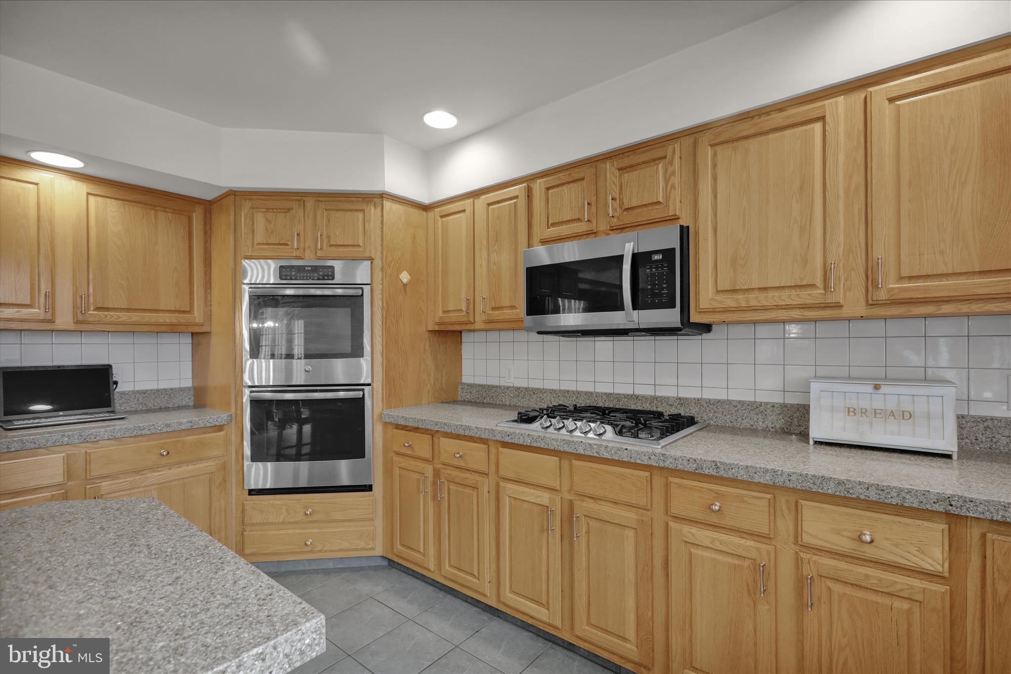 RIDGEVIEW - Residential