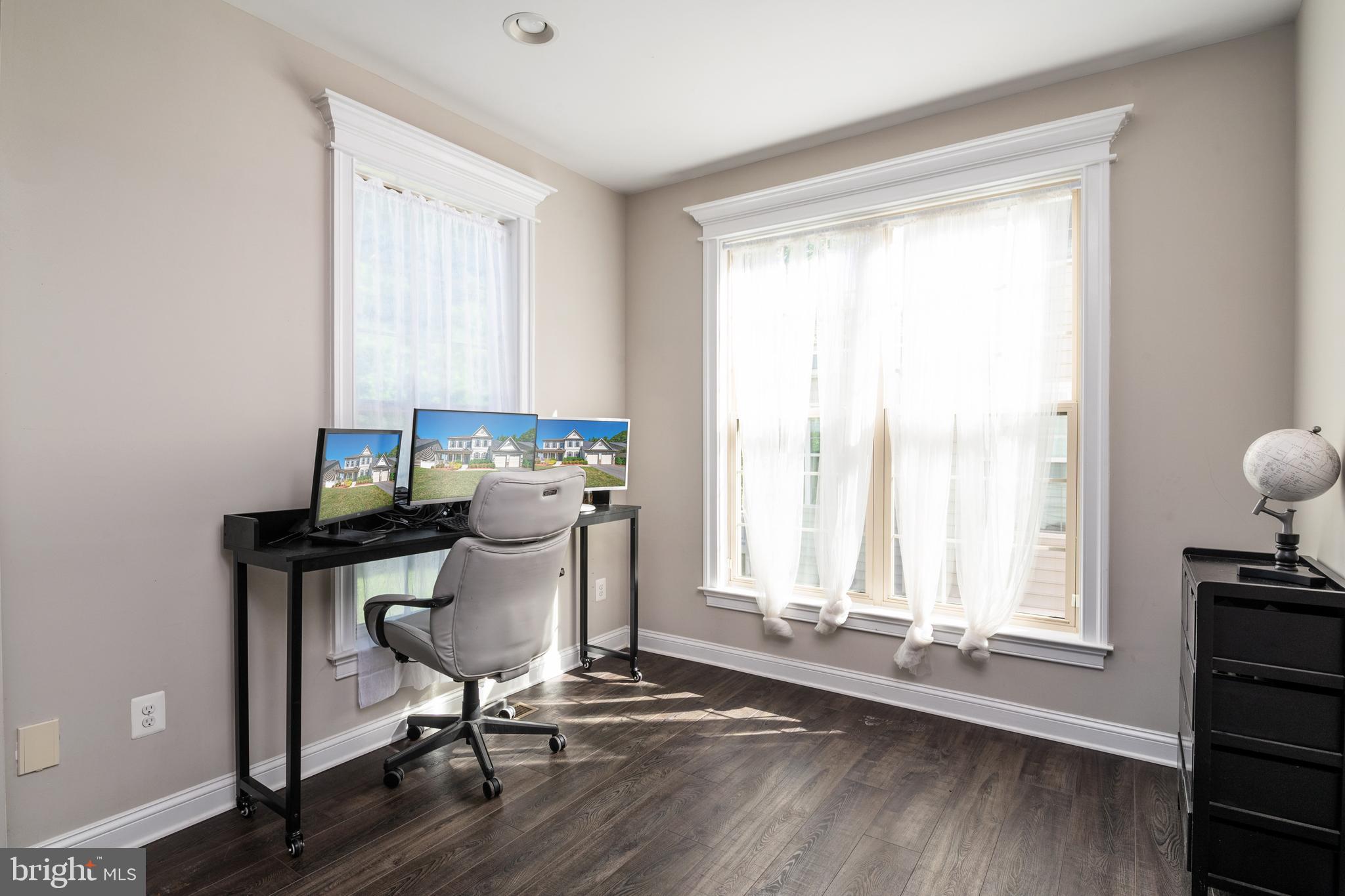 WOODMORE TOWNE CENTRE - Residential