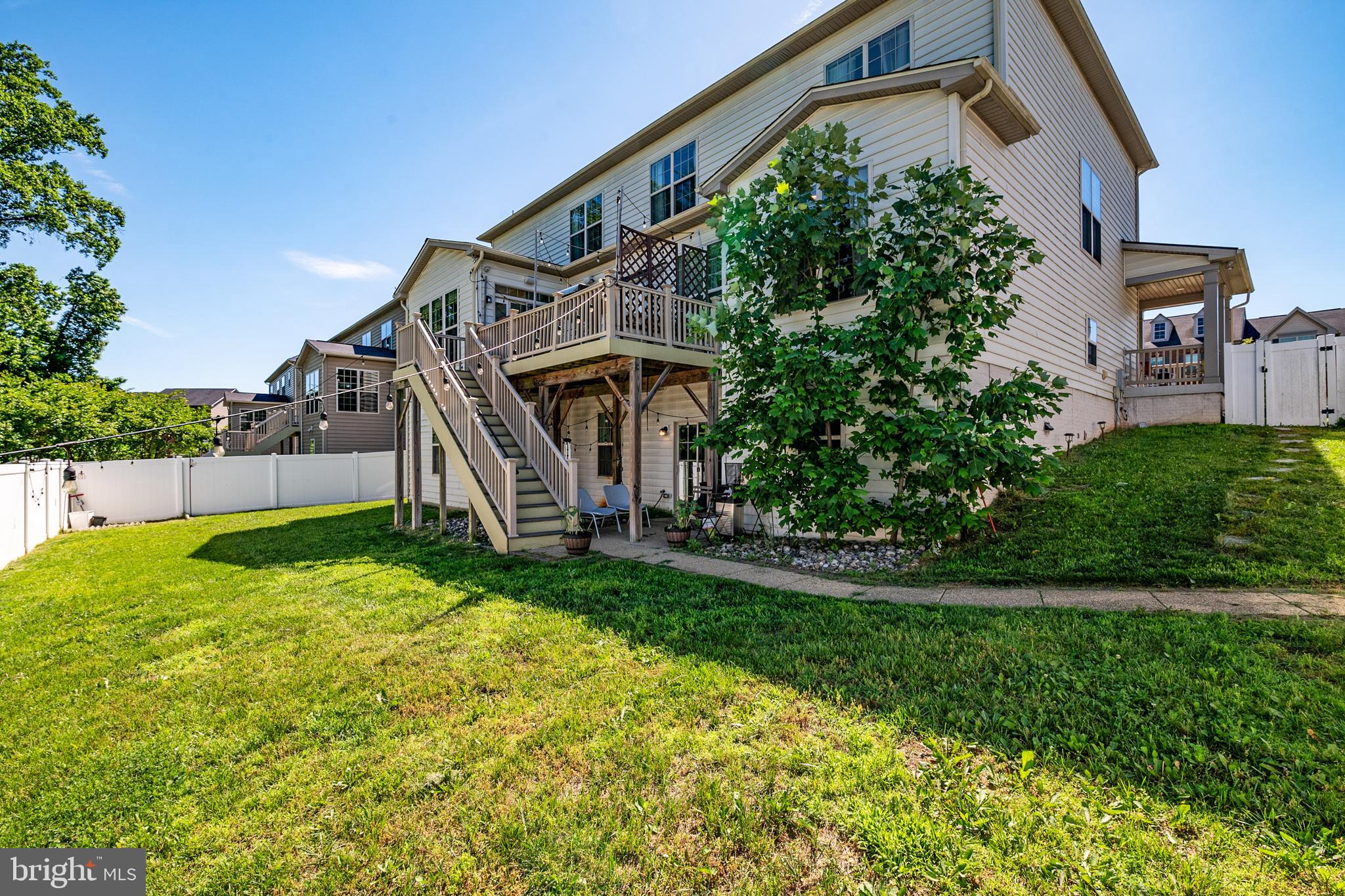 WOODMORE TOWNE CENTRE - Residential