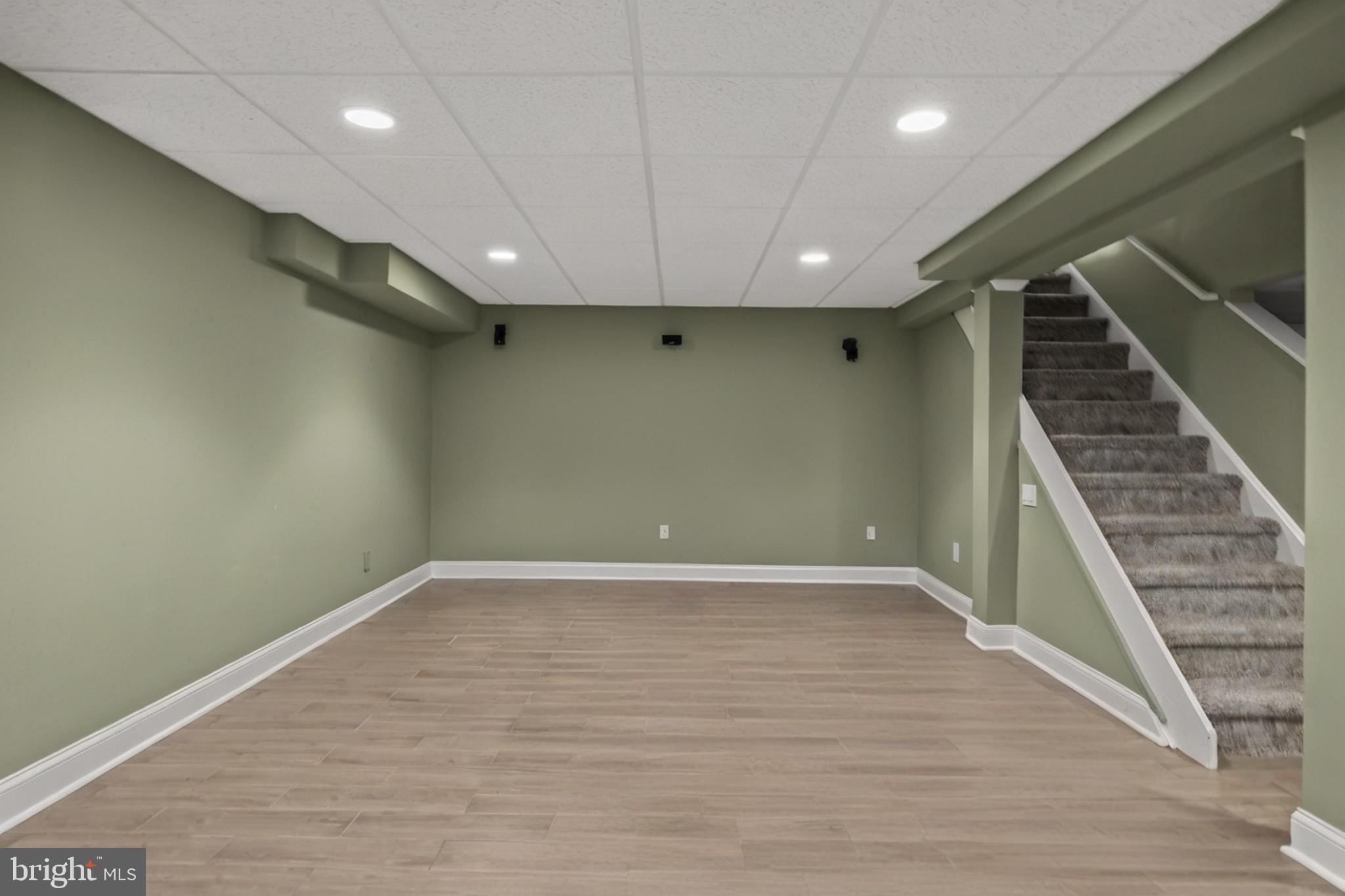 COUNTRY WALK - Residential