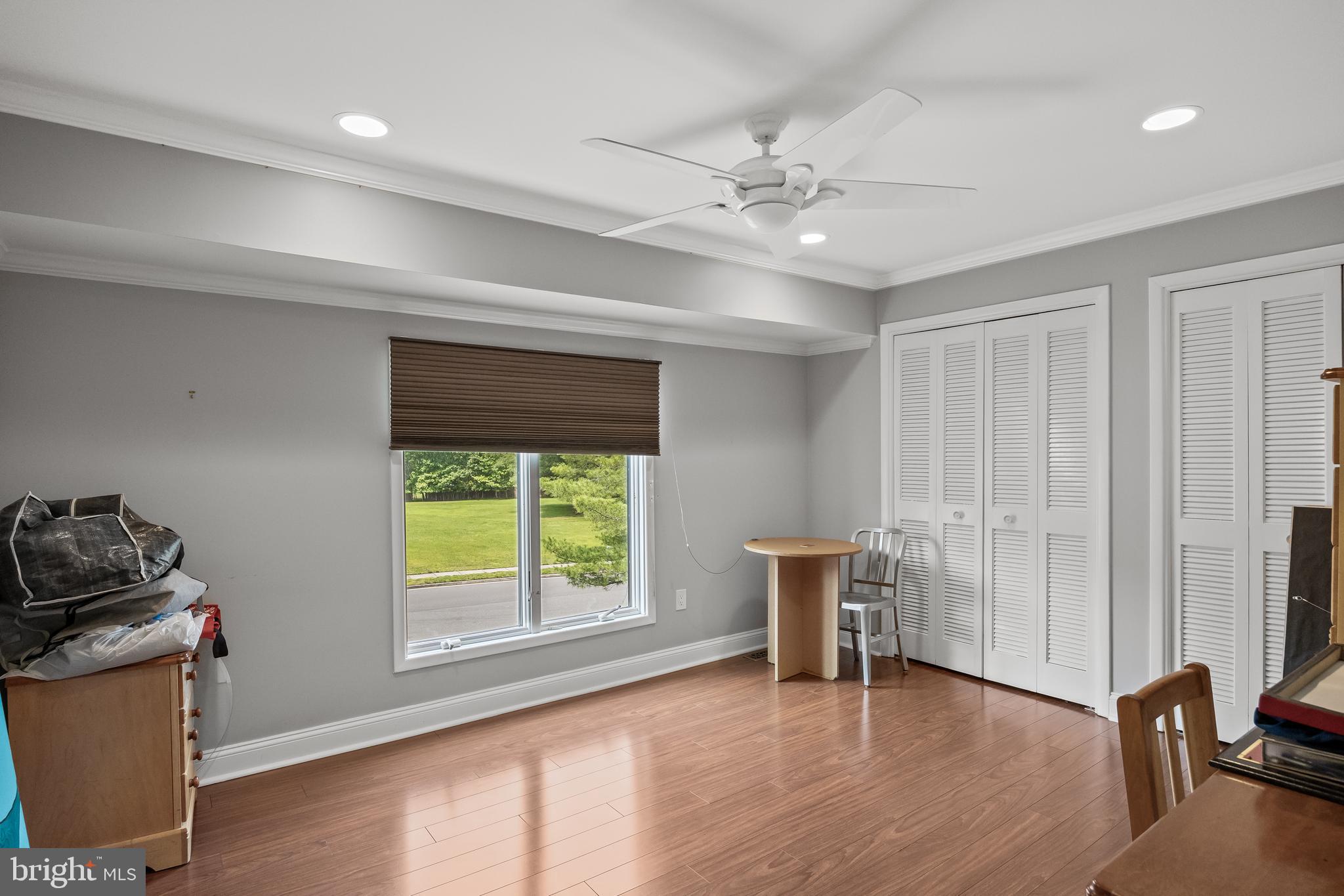 COUNTRY WALK - Residential