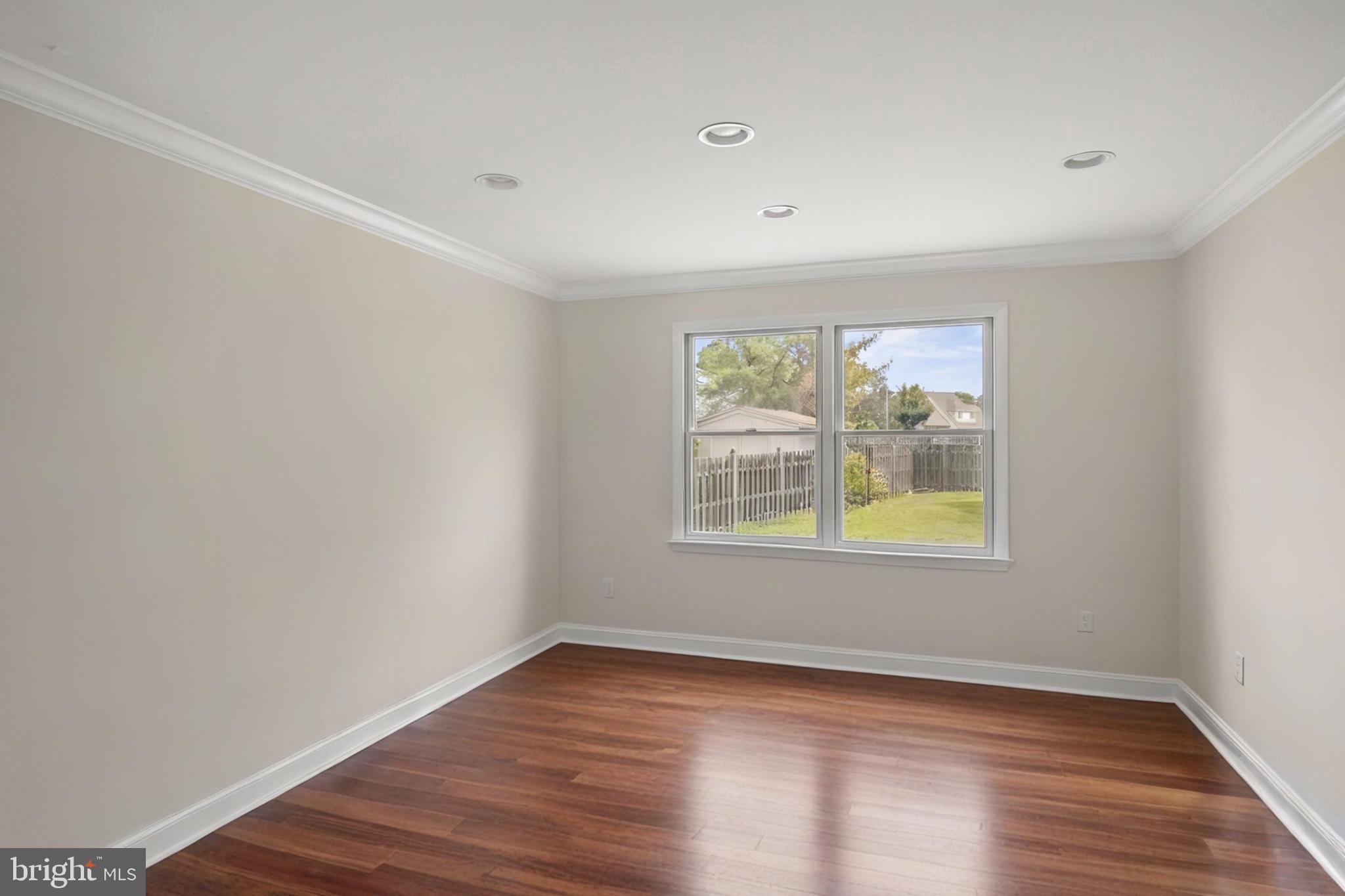 COUNTRY WALK - Residential