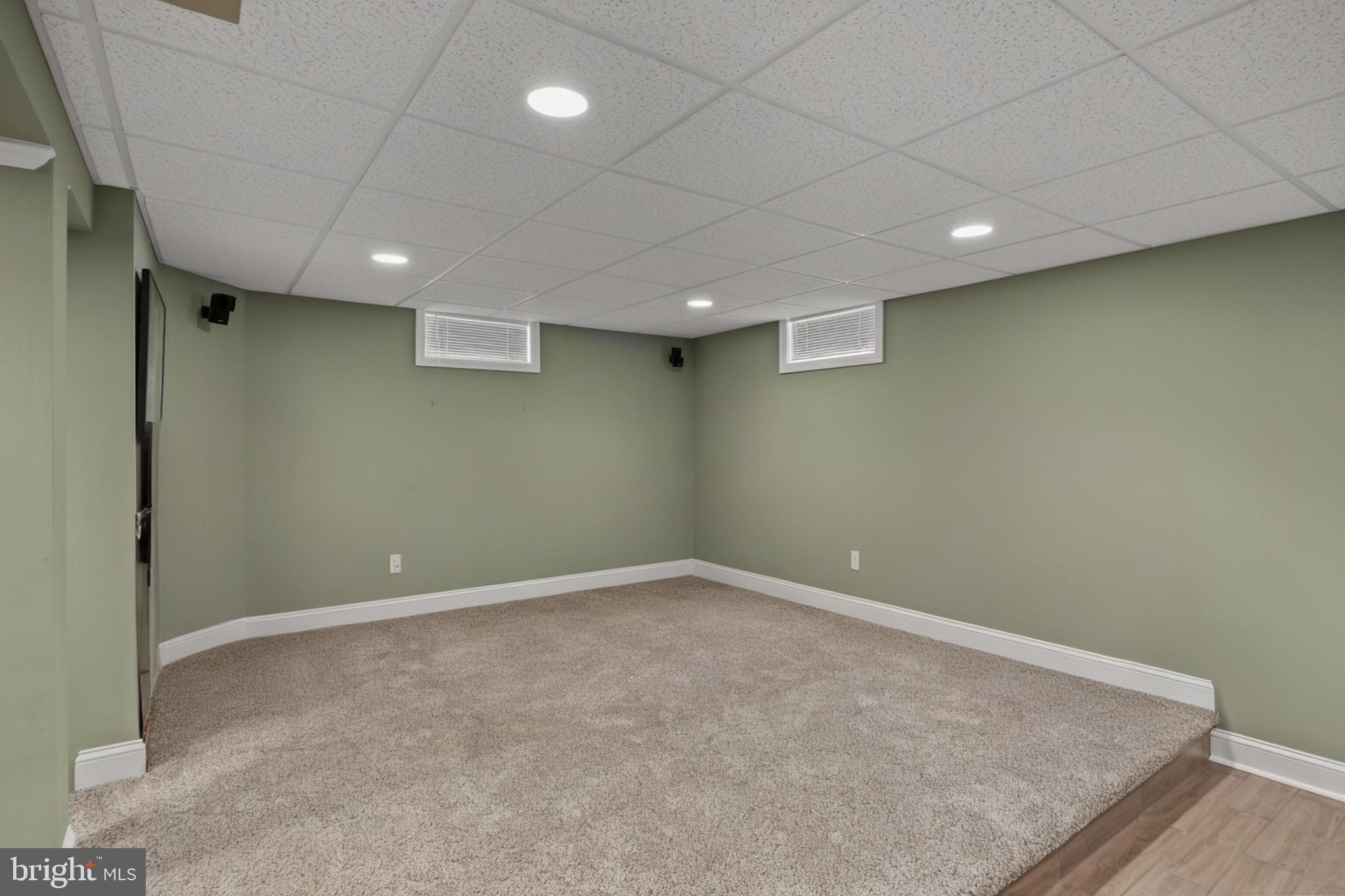 COUNTRY WALK - Residential