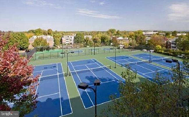 FOUNTAINS AT MCLEAN - Residential Lease