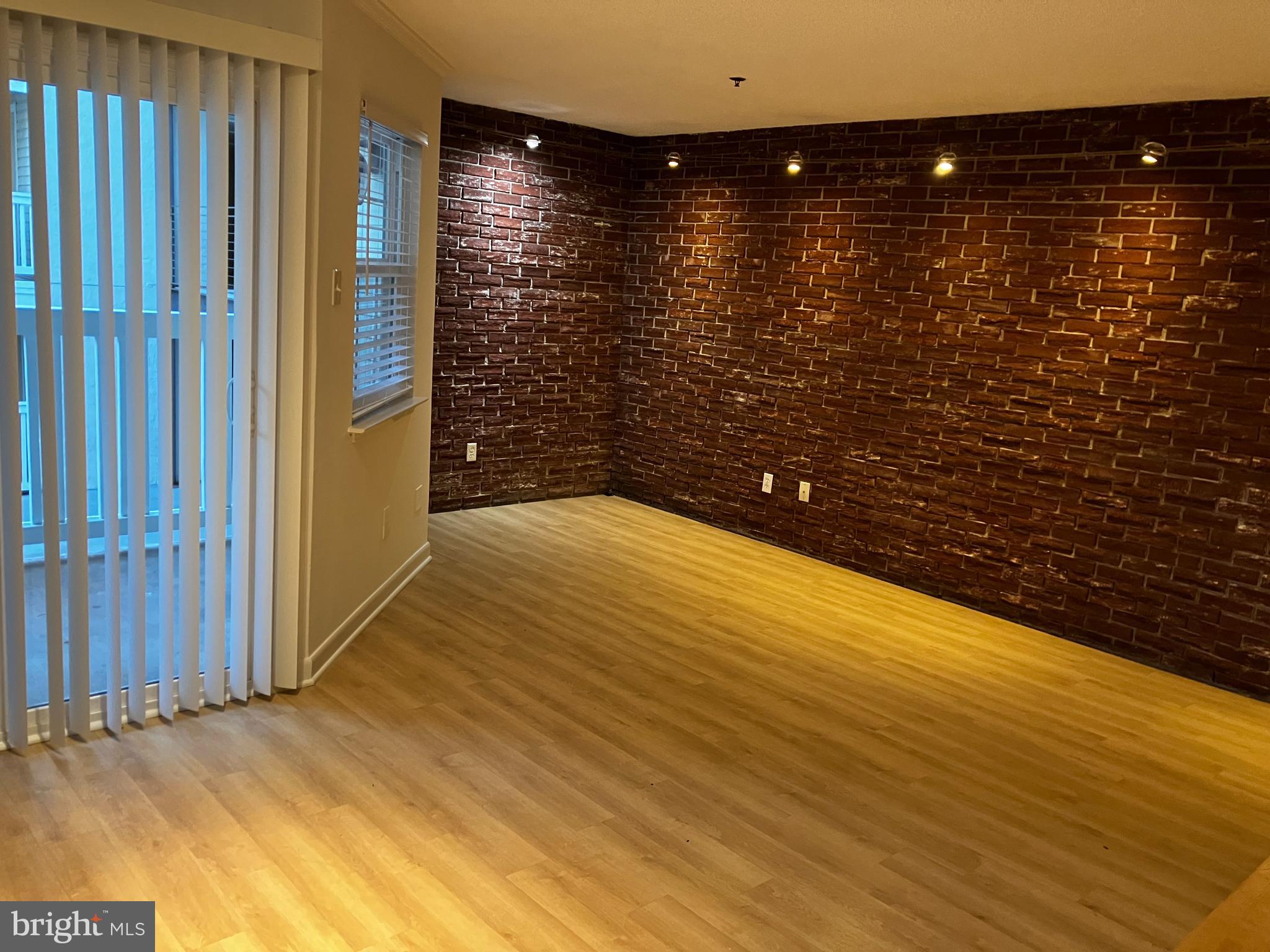 FOUNTAINS AT MCLEAN - Residential Lease