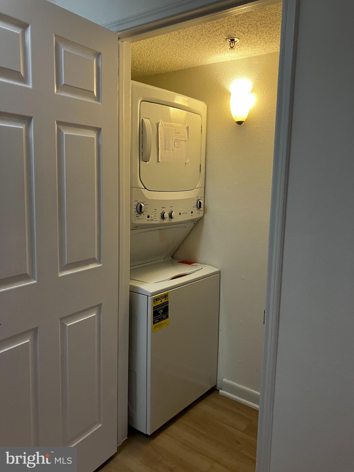 FOUNTAINS AT MCLEAN - Residential Lease