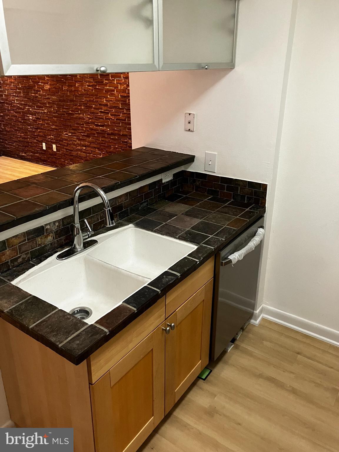 FOUNTAINS AT MCLEAN - Residential Lease