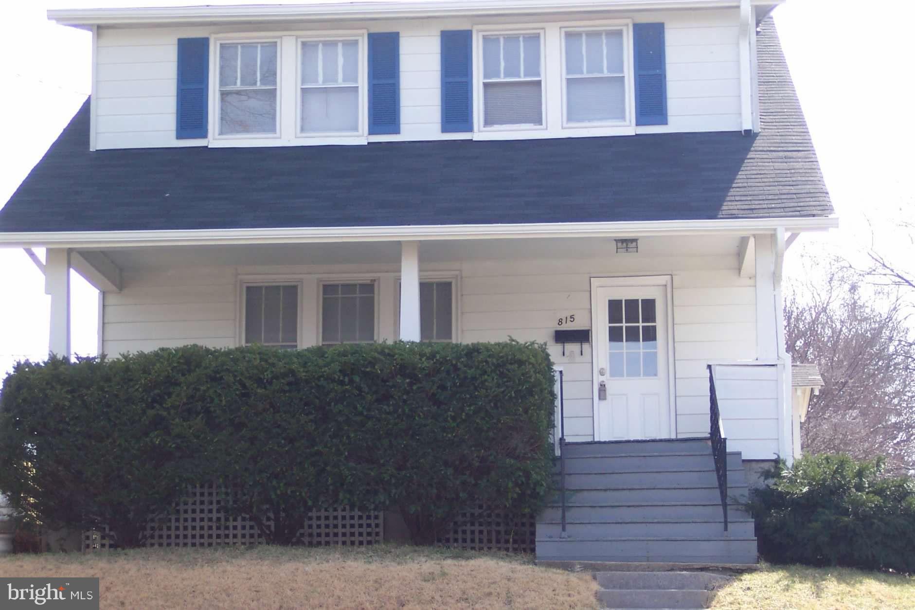 815 WOODLAND AVENUE