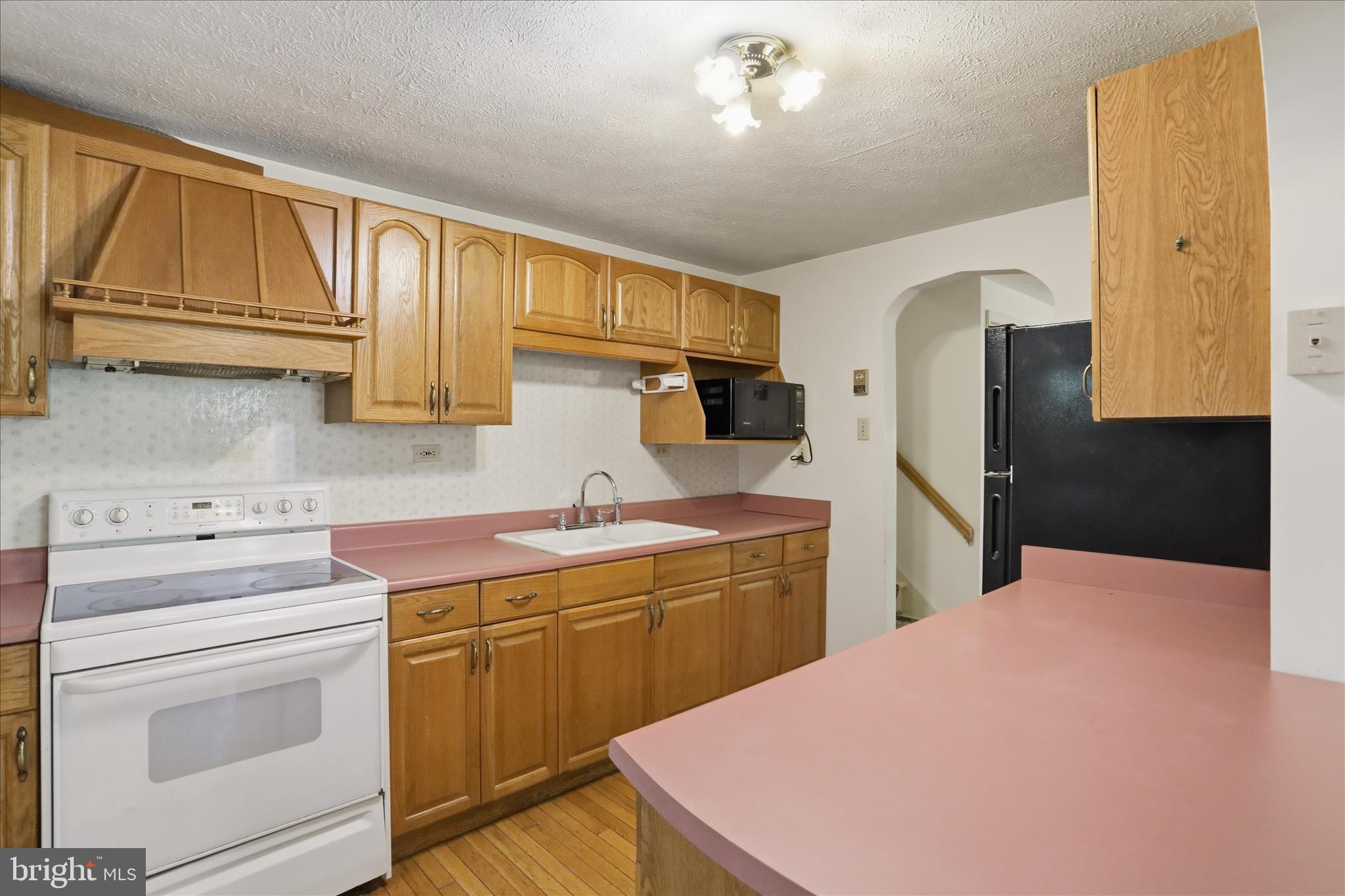 633 HALTERMAN DRIVE