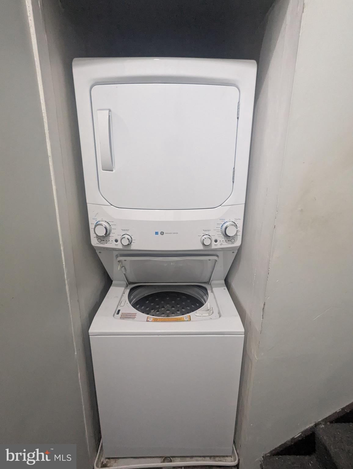 FAIRMOUNT - Residential Lease