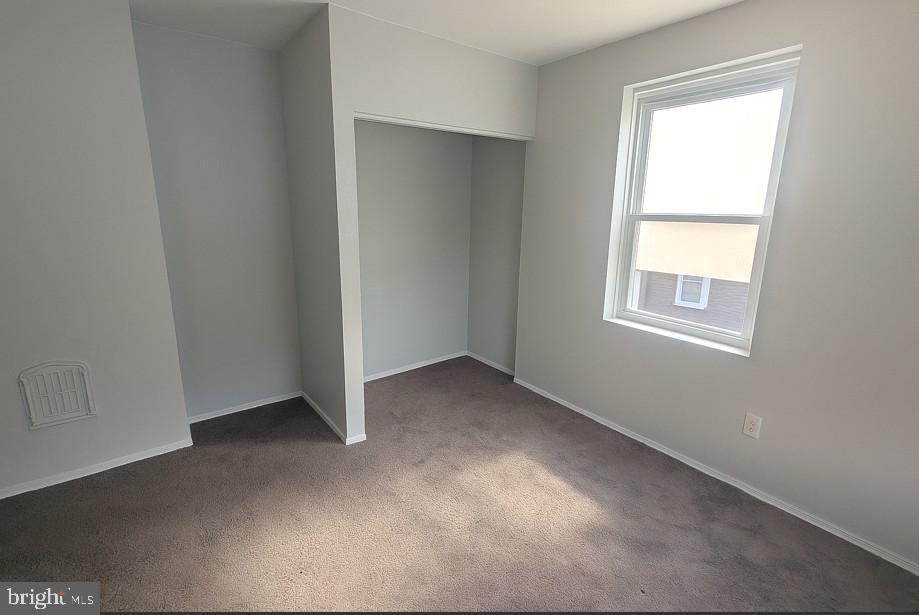 FAIRMOUNT - Residential Lease