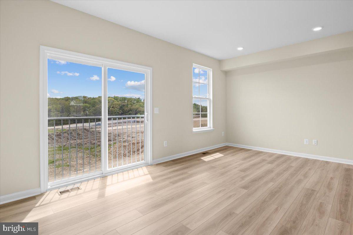 SENSENY VILLAGE - Residential Lease