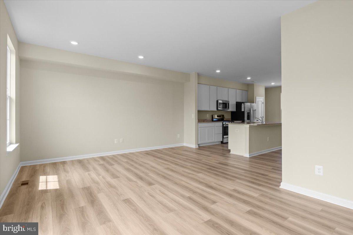 SENSENY VILLAGE - Residential Lease