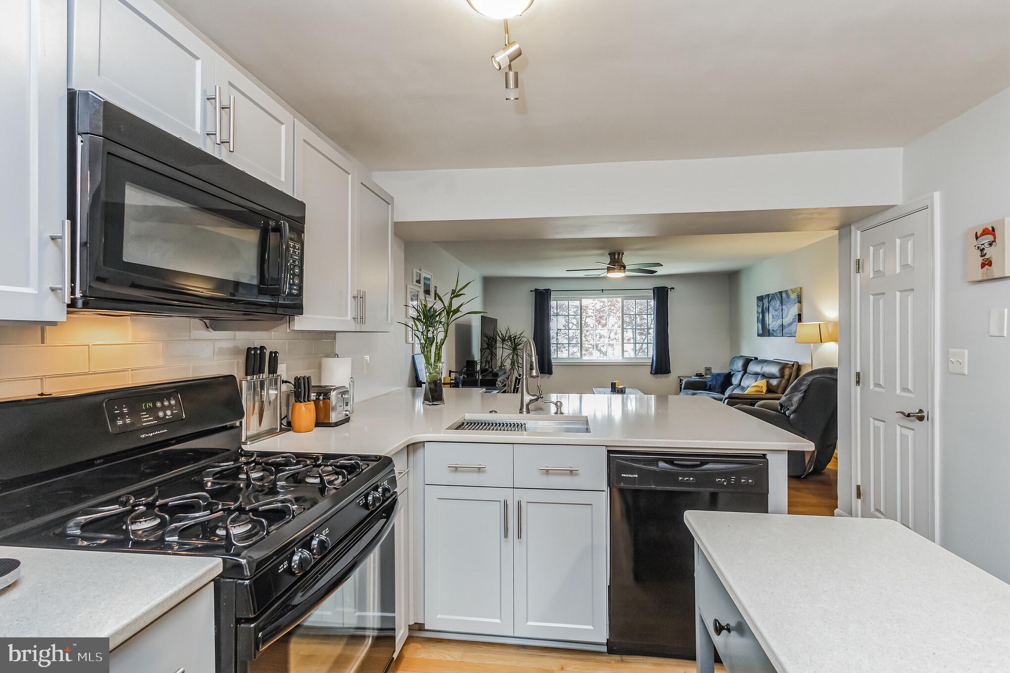 PARKSIDE AT ALEXANDRIA - Residential