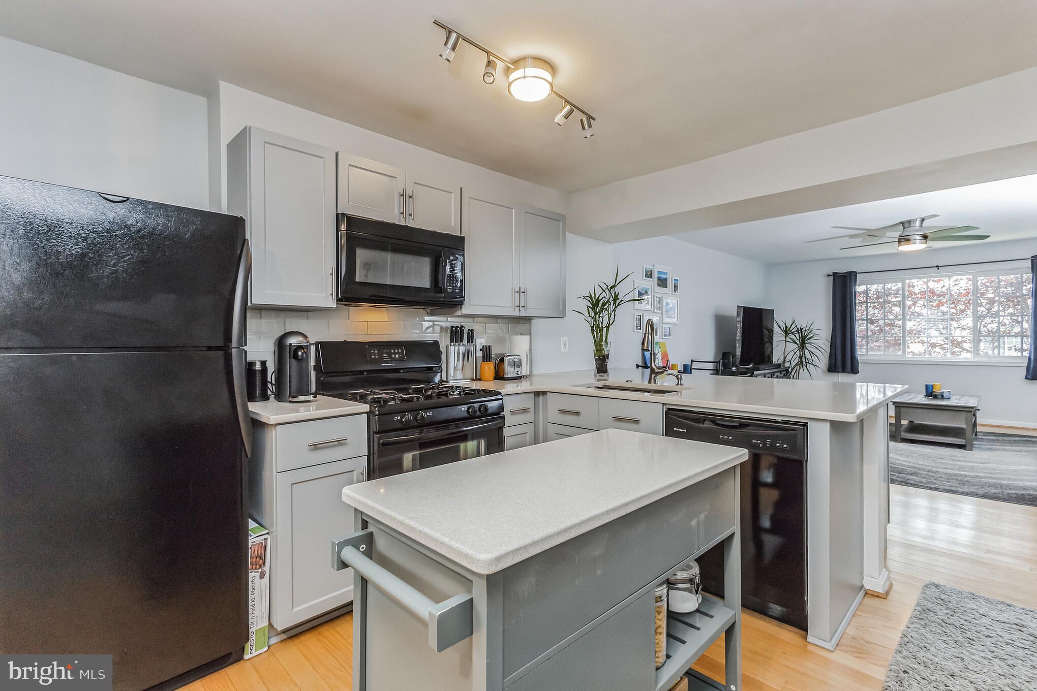 PARKSIDE AT ALEXANDRIA - Residential