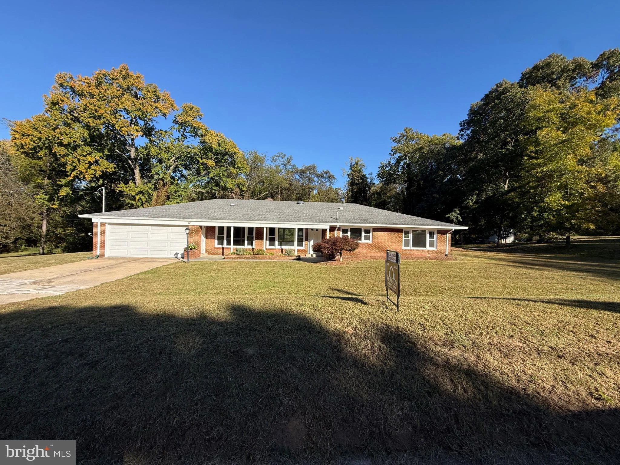 2 Balmoral Drive E