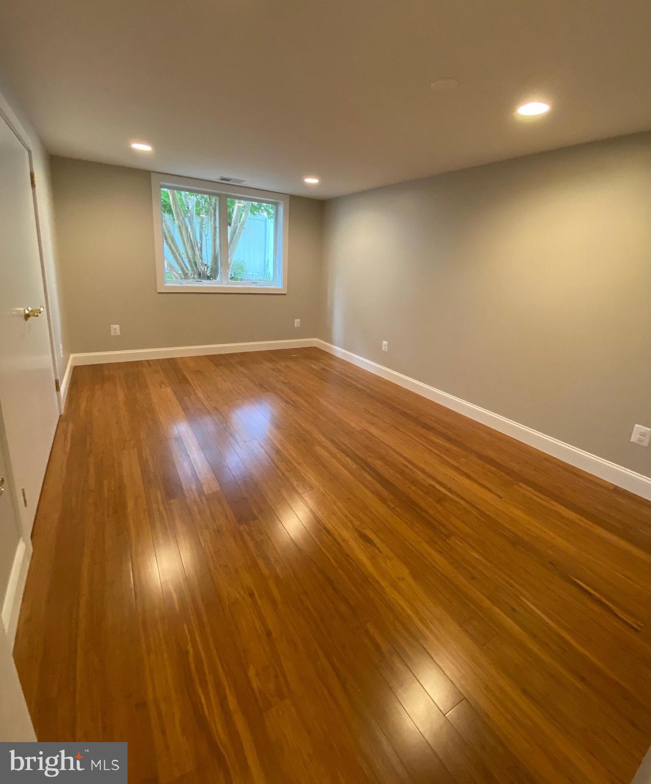 FERNWOOD - Residential Lease