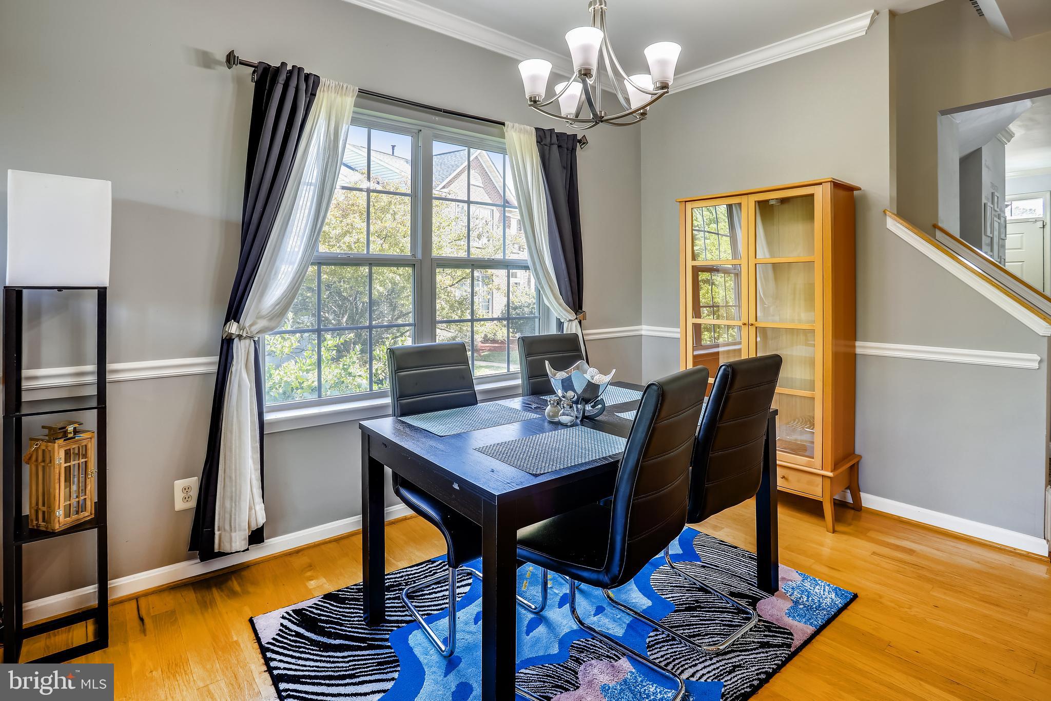 CONSTANT FRIENDSHIP - Residential