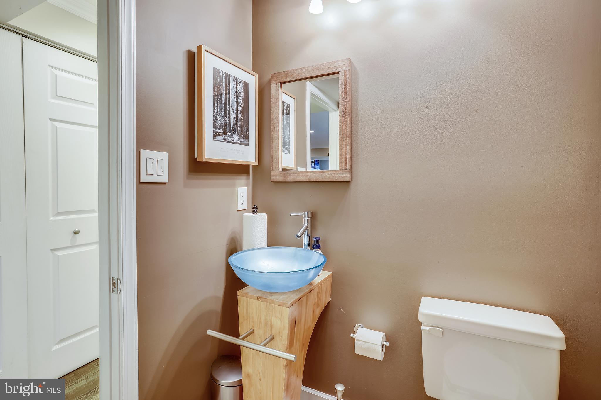 CONSTANT FRIENDSHIP - Residential