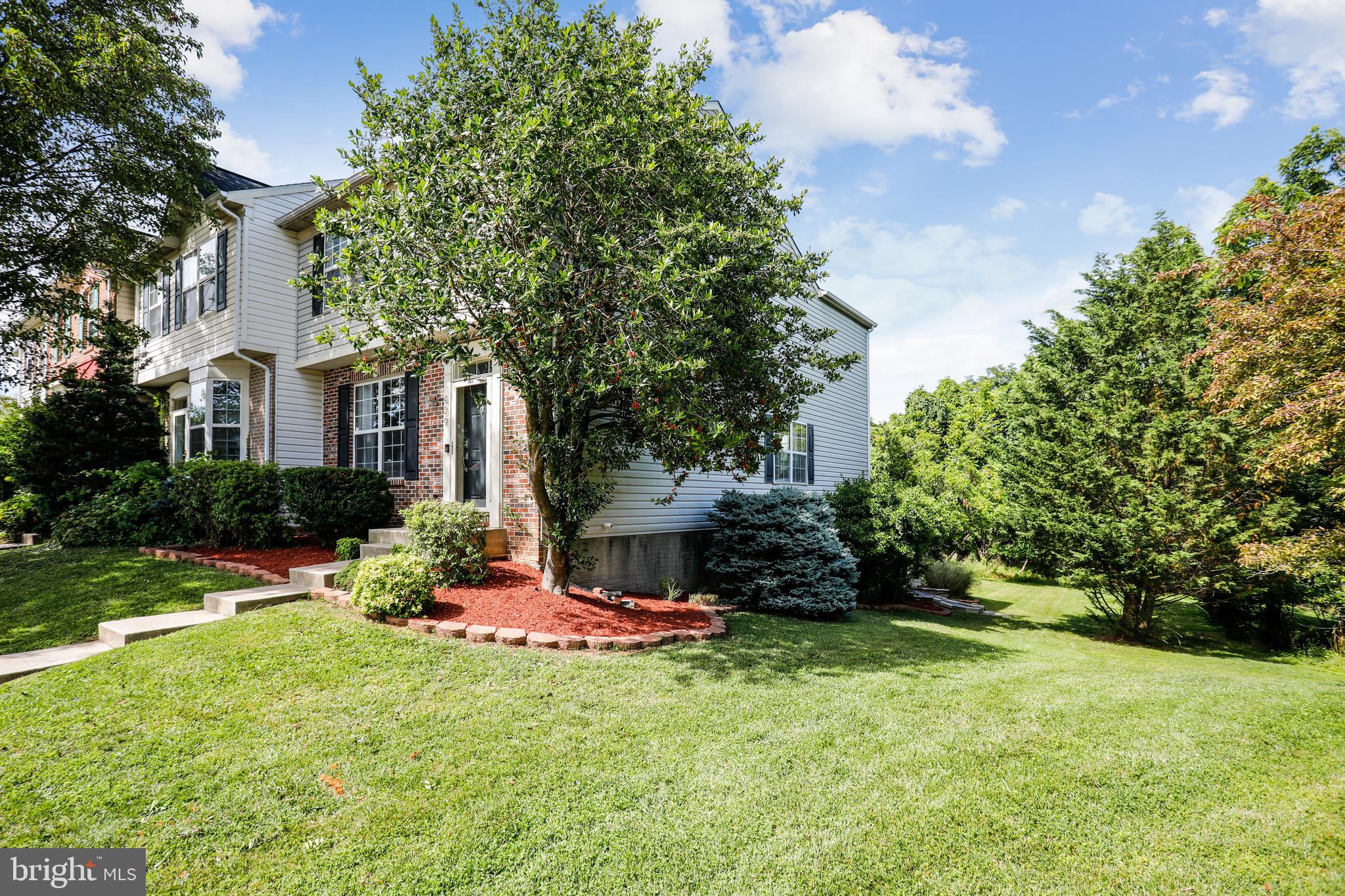 CONSTANT FRIENDSHIP - Residential