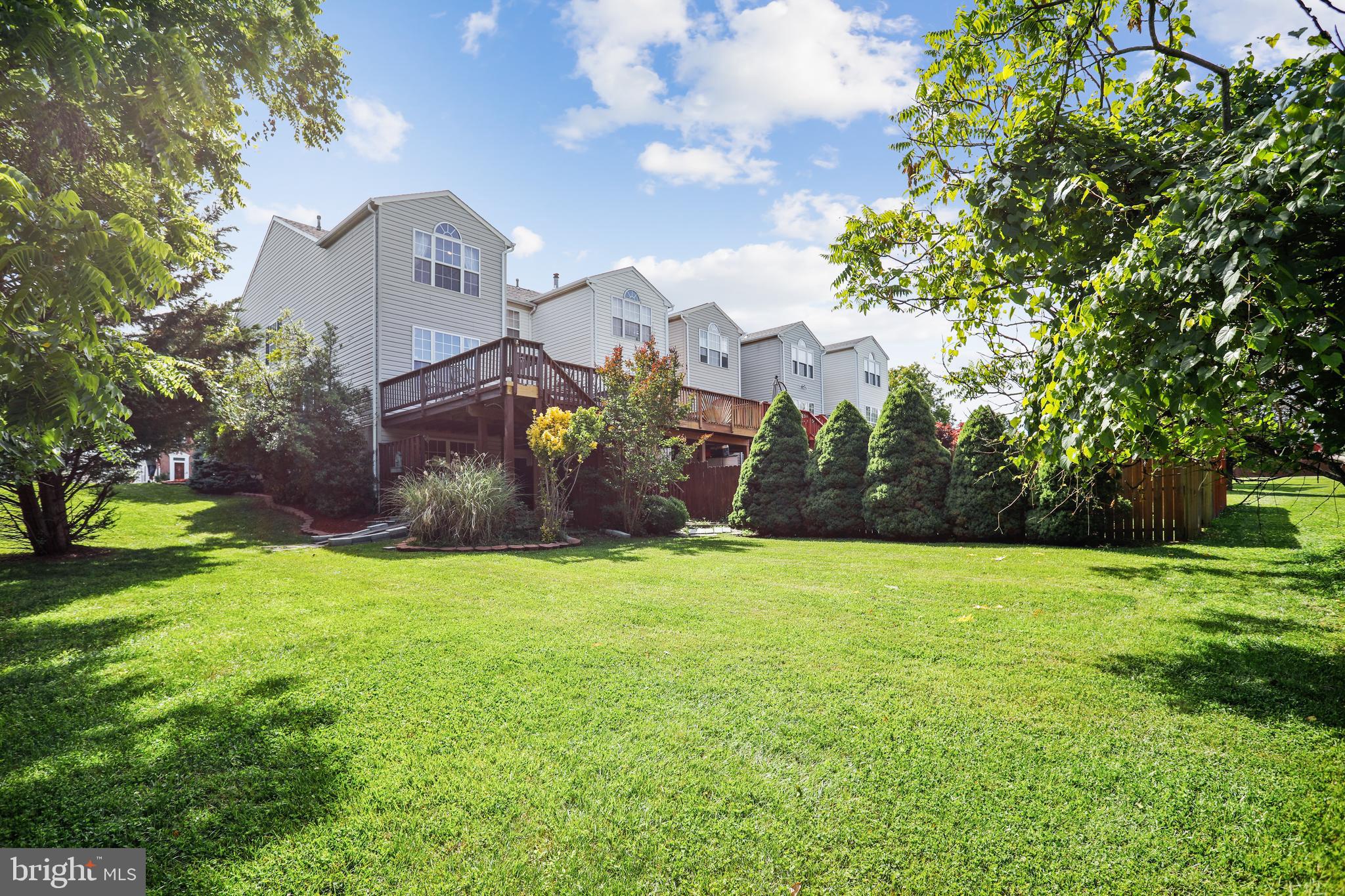 CONSTANT FRIENDSHIP - Residential