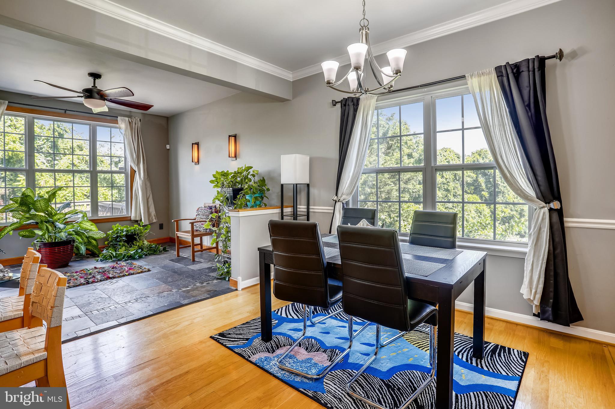 CONSTANT FRIENDSHIP - Residential