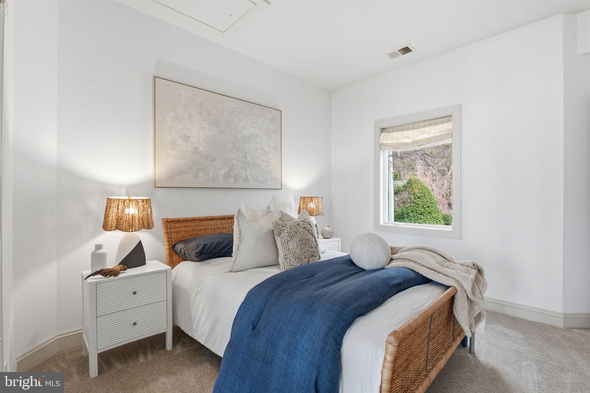 SEVERNA PARK - Residential