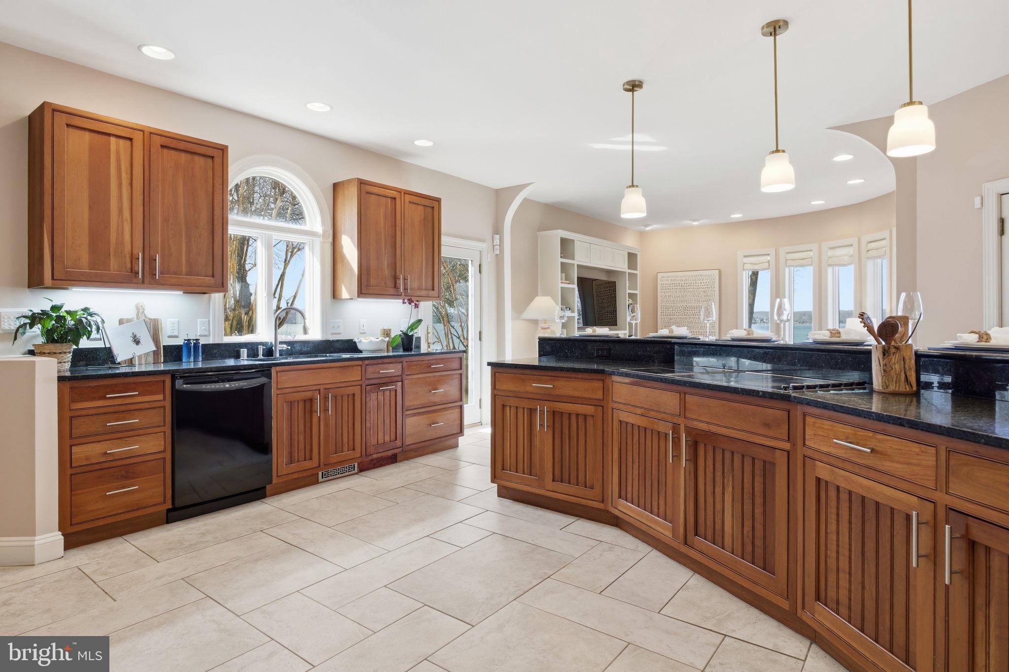 SEVERNA PARK - Residential