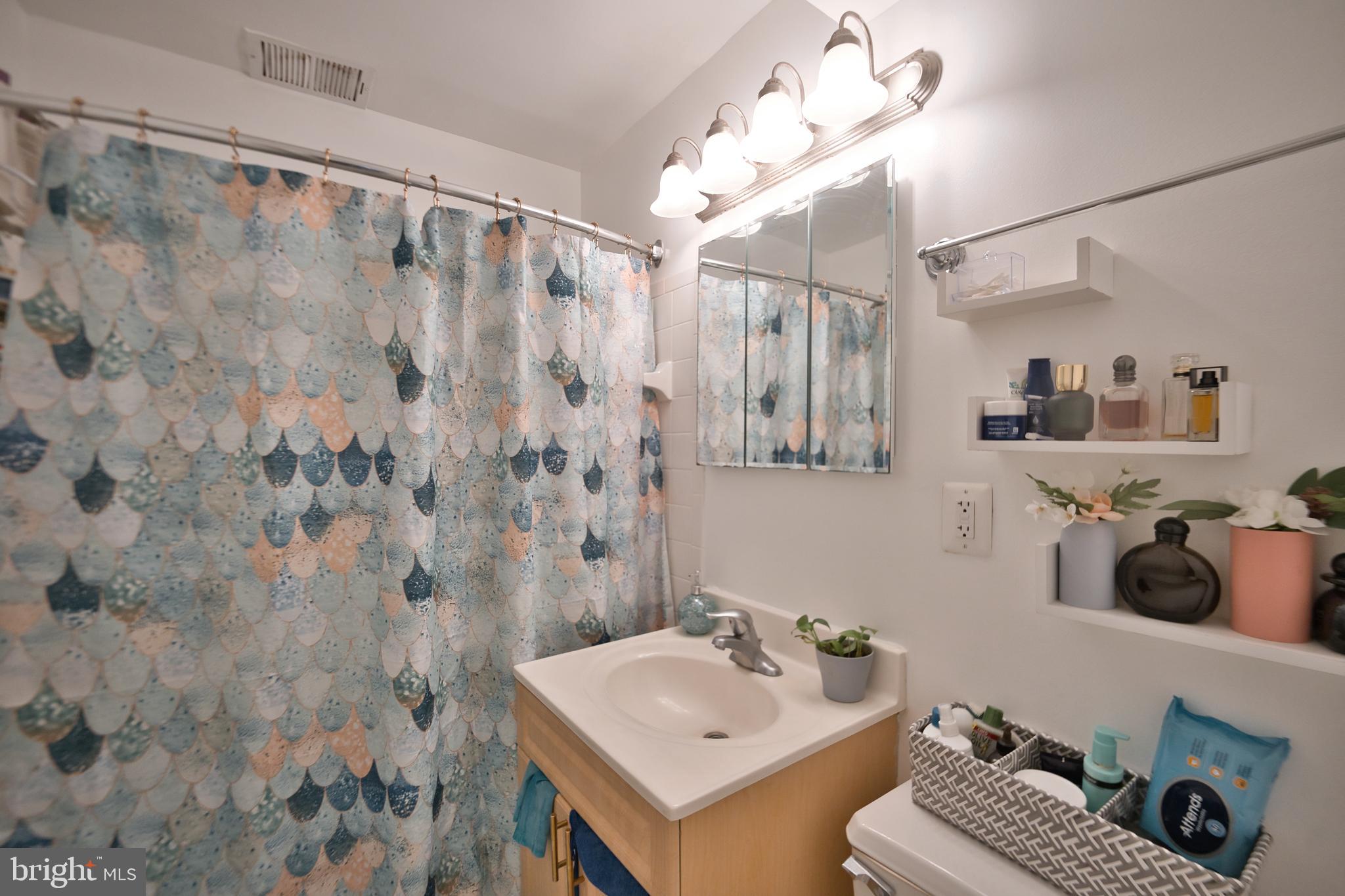 THE FAIRMONT 5601 CONDO - Residential