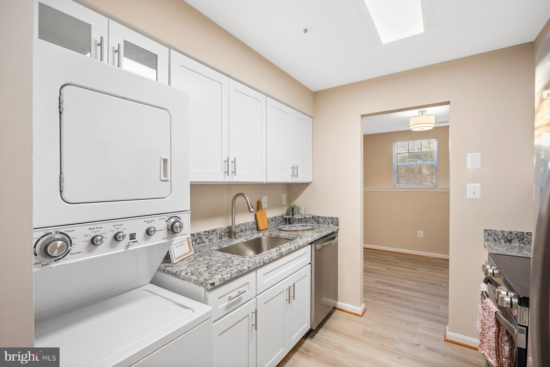 THE VILLAGE OF TIMBERGROVE - Residential