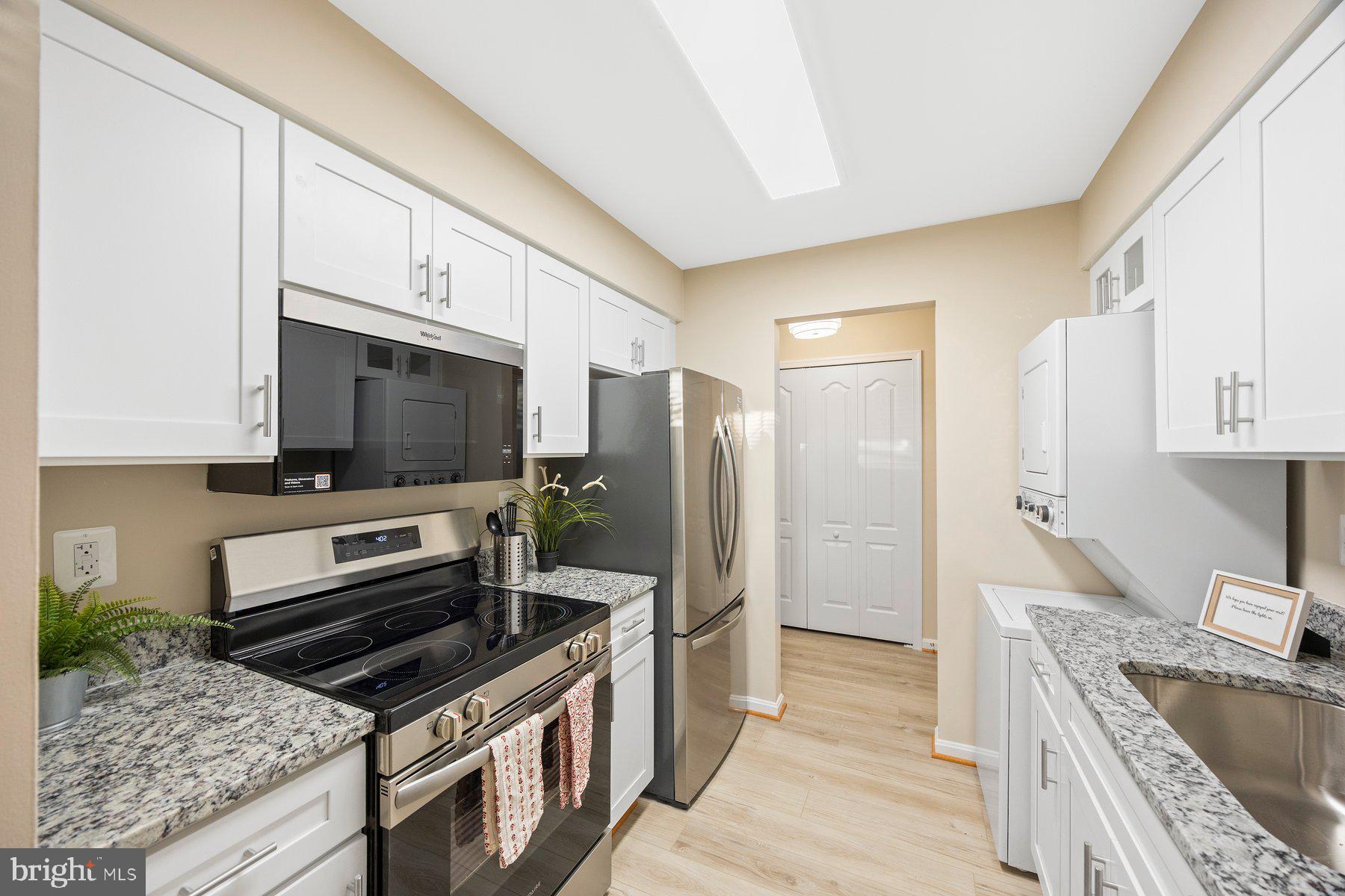 THE VILLAGE OF TIMBERGROVE - Residential