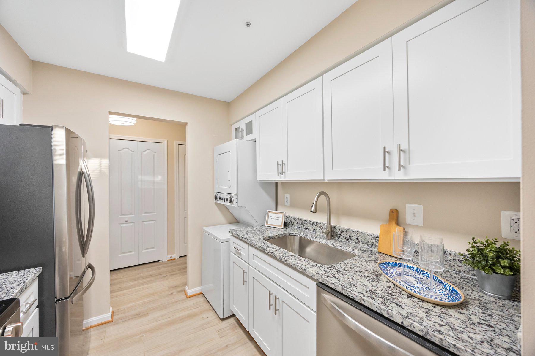 THE VILLAGE OF TIMBERGROVE - Residential