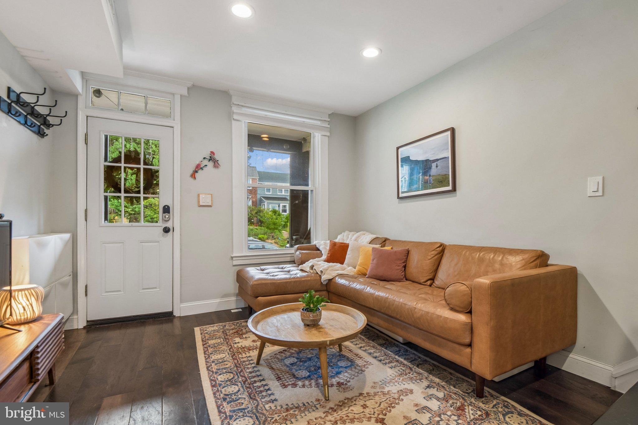 1138 ROLAND HEIGHTS