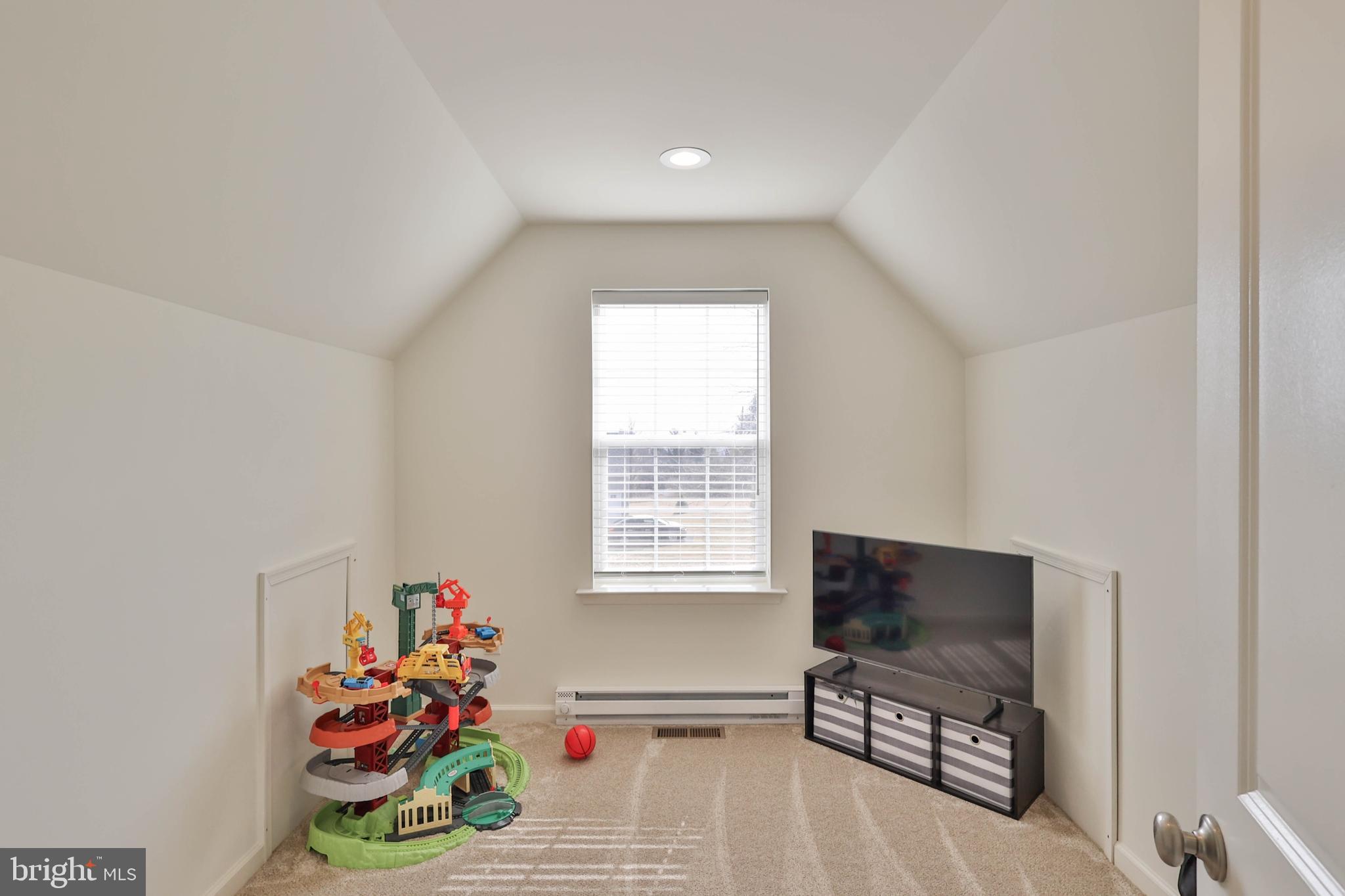 VALLEY WEST ESTATES - Residential