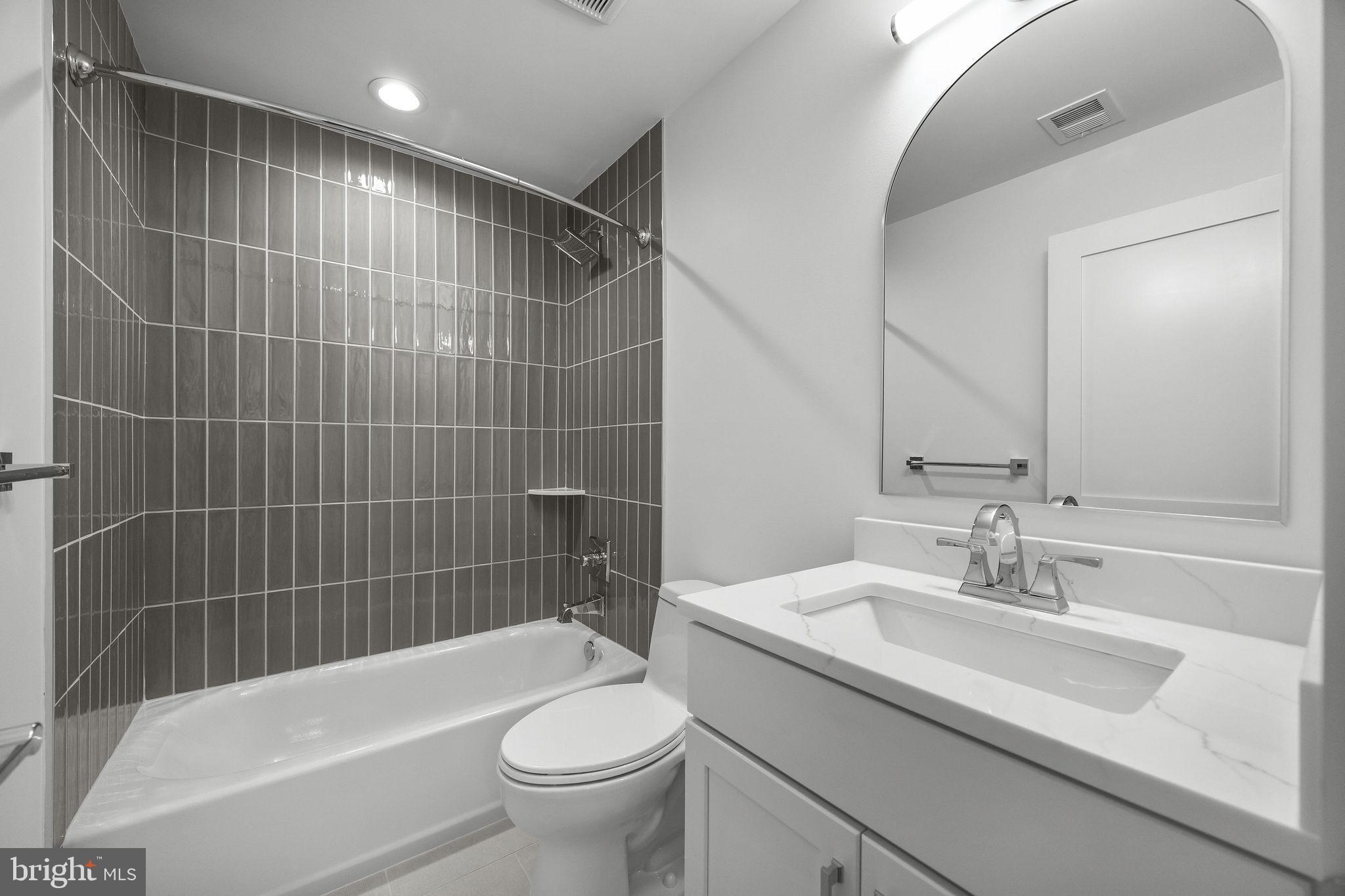 EASTPORT - Residential