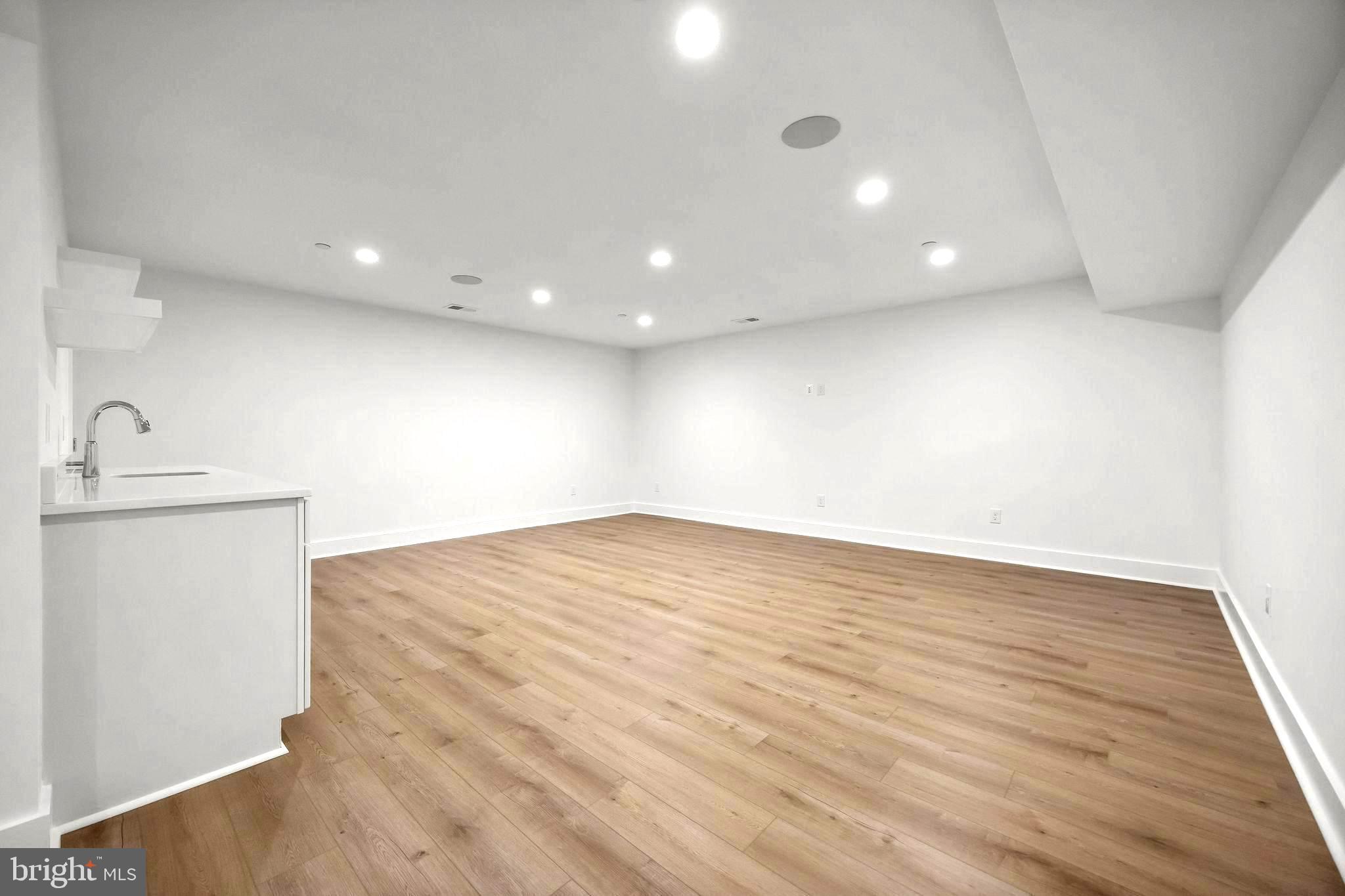 EASTPORT - Residential