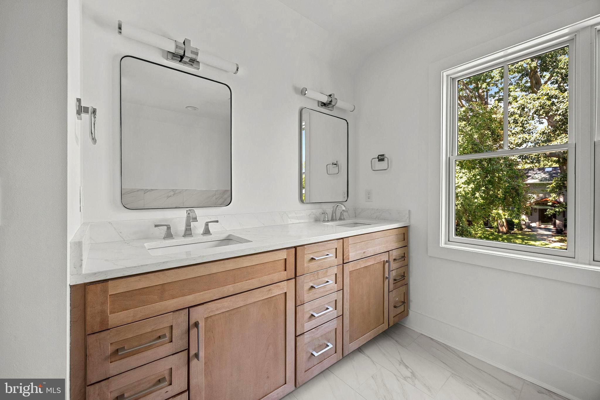 EASTPORT - Residential