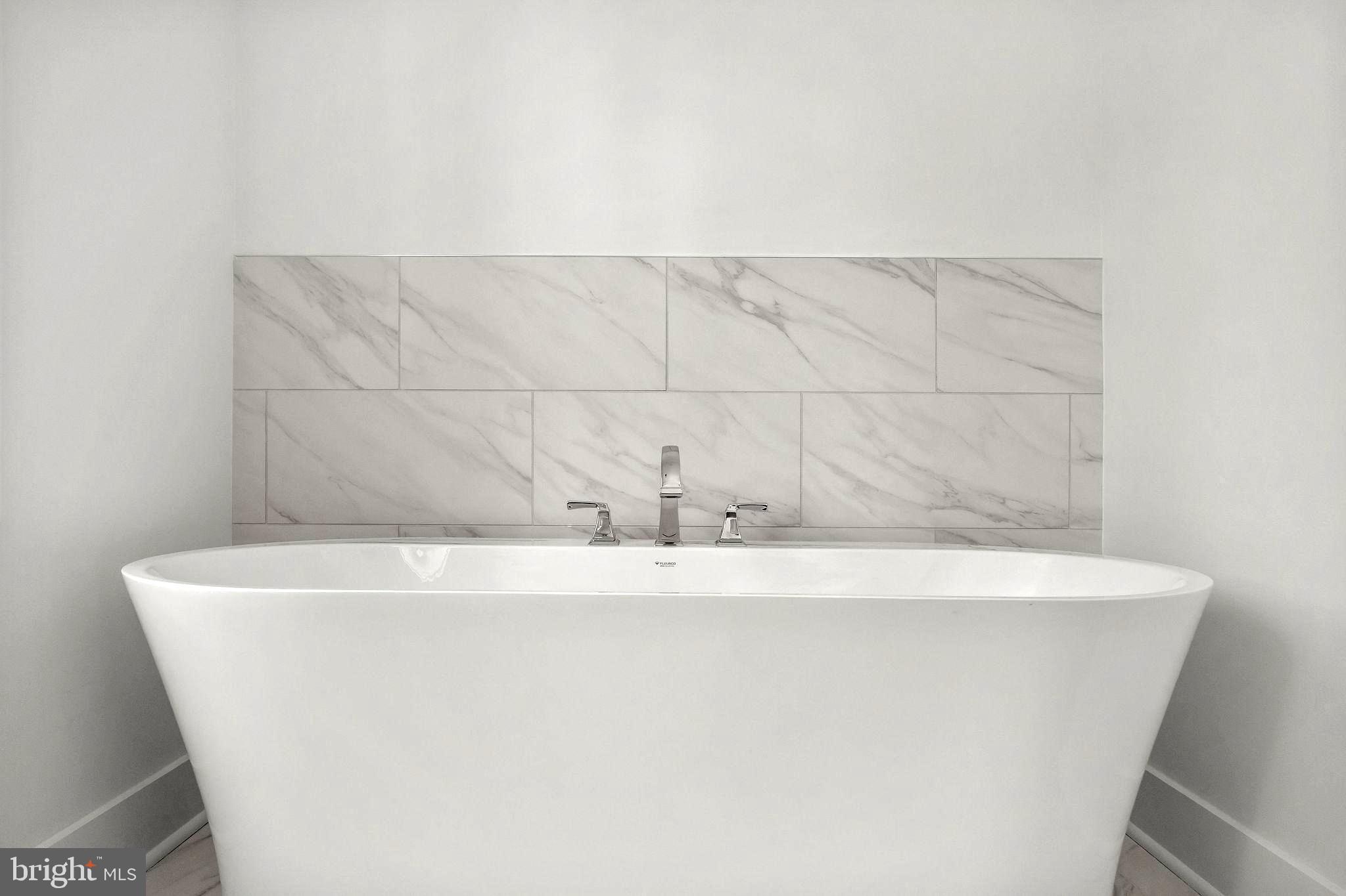 EASTPORT - Residential